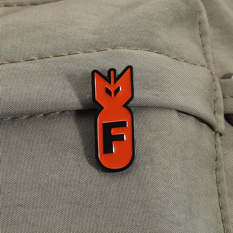 Cartoon Red Bomb F Logo Enamel – обзор и цена Party Games Bomb